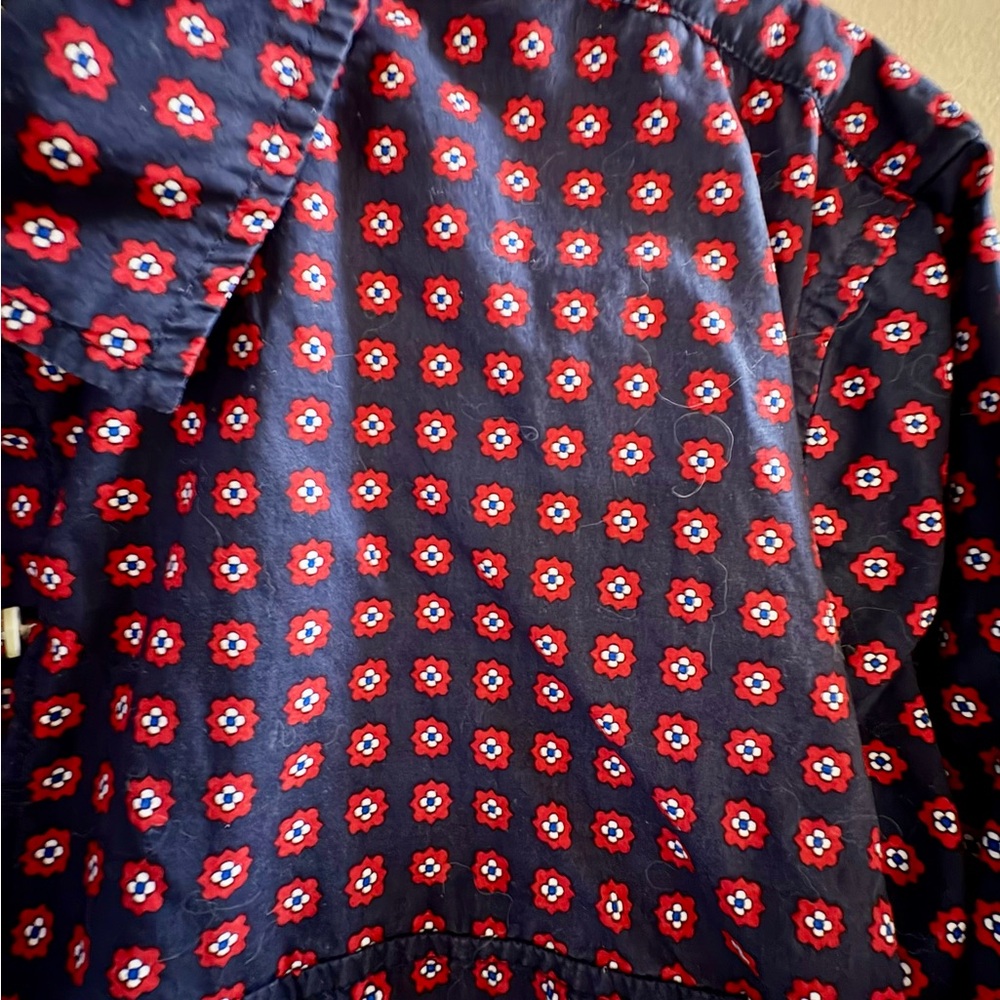 Talbots Size 20W Tab Sleeve Blouse in Navy w Red, Blue, & White Daisy Print - Picture 2 of 4